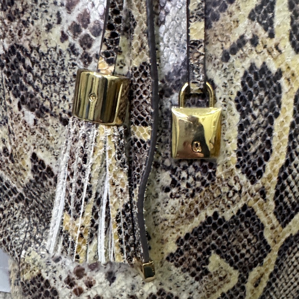 G.I.L.I. Snake-Embossed Leather Tote | Footed | Protective Plastic on Lock - Picture 7 of 10
